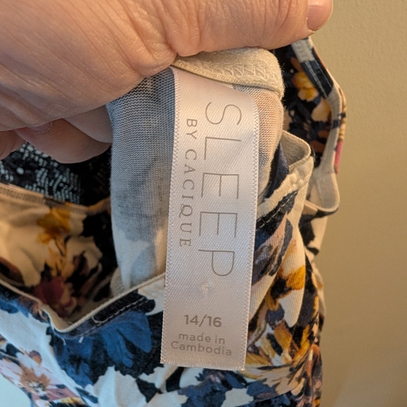 🌙 Cacique by Lane Bryant Floral Nighty ✨ size 14/16 - Picture 8 of 9